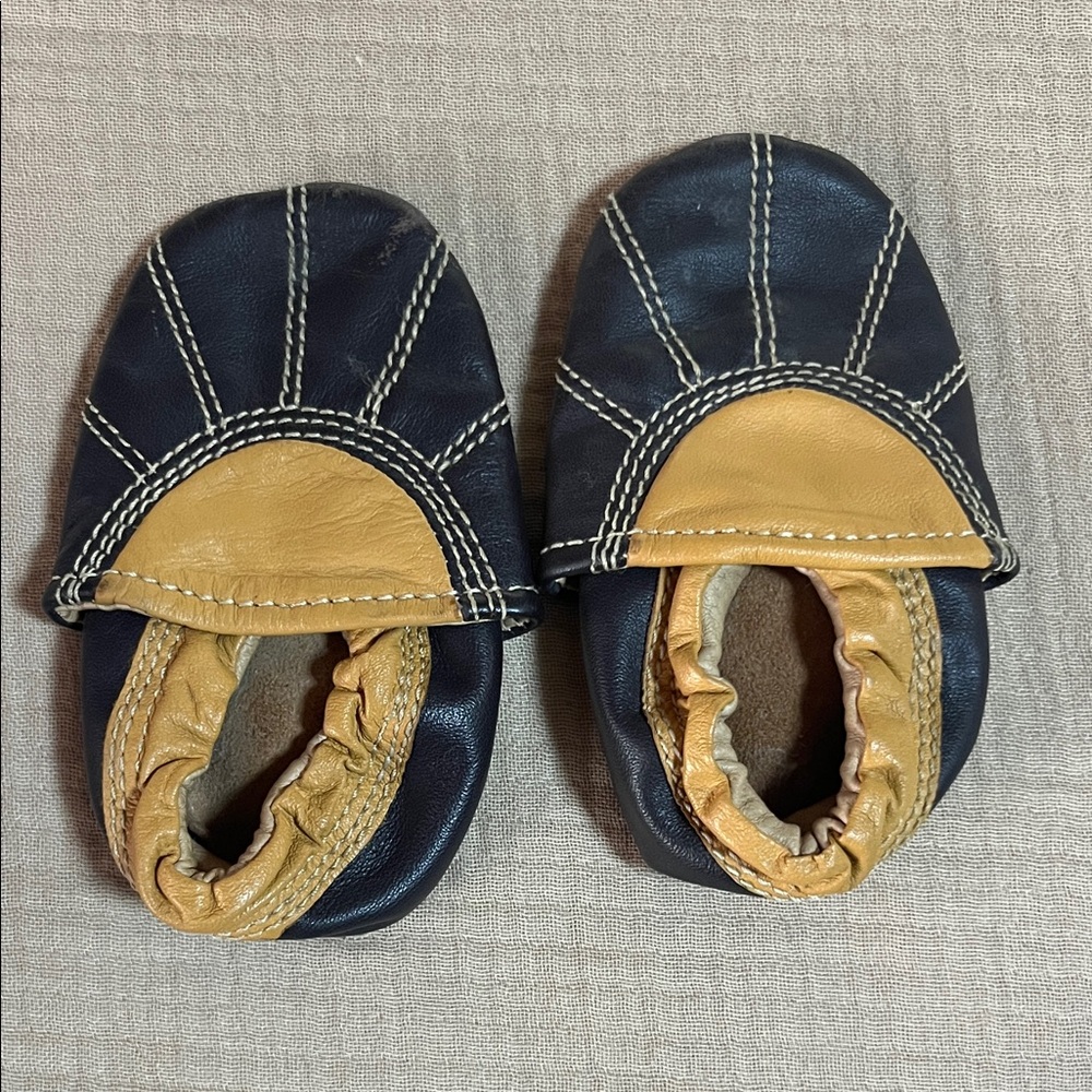 L.L. Bean Kids Moccasins in Black and Tan